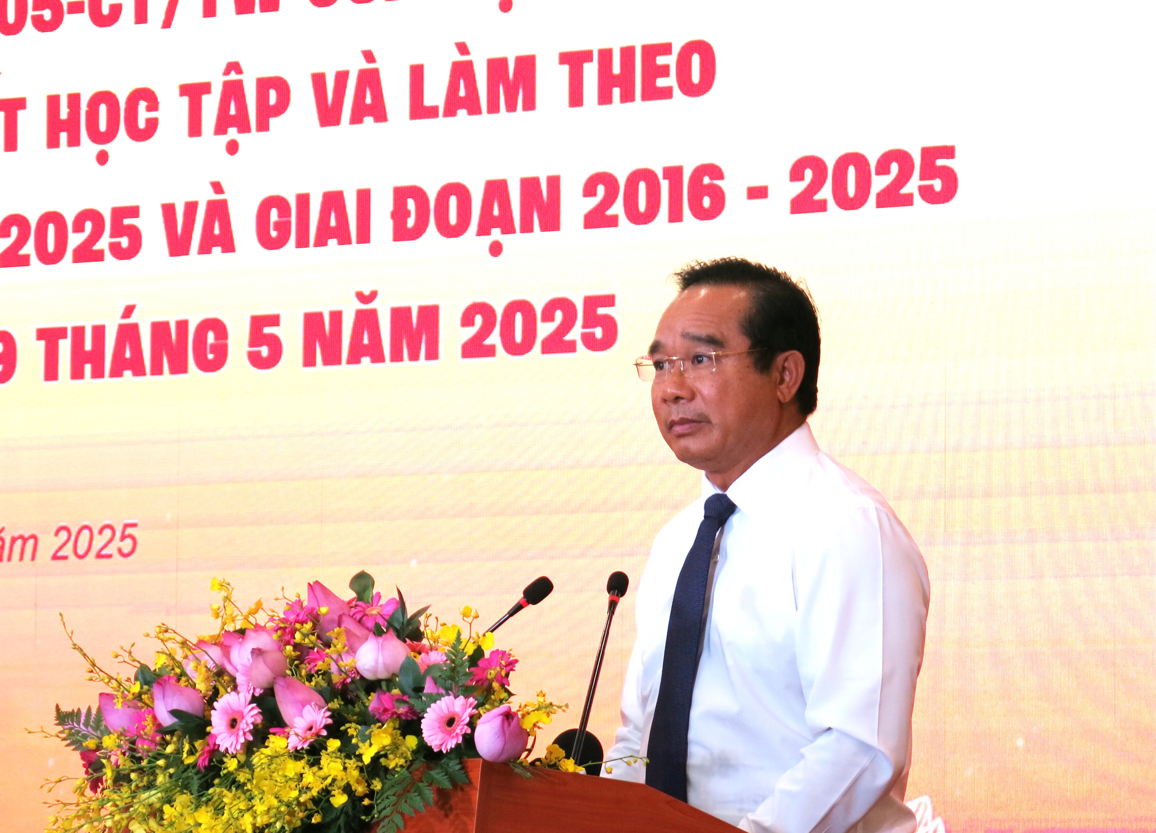 Việc học tập và làm theo Bác sẽ tiếp tục thấm sâu vào từng cán bộ, đảng viên, lan tỏa mạnh mẽ trong toàn xã hội