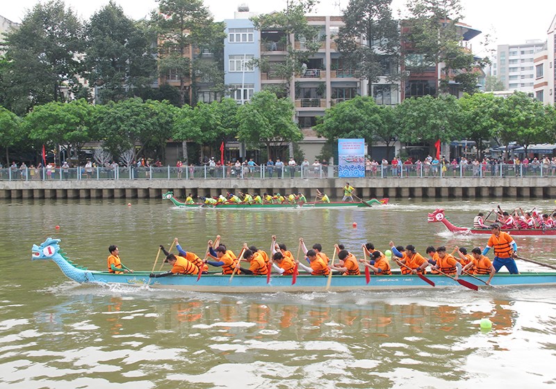 Thúc đẩy phát triển du lịch, đảm bảo thực hiện tốc độ tăng trưởng kinh tế hai con số